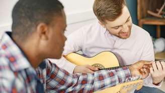 Aprender música na vida adulta pode estimular a memória, a atenção e outras funções importantes do cérebro