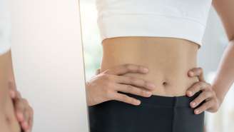 O truque simples após as refeições que ajuda a acabar com o inchaço abdominal