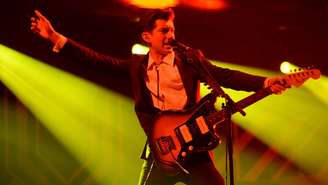 Alex Turner, do Arctic Monkeys, em 2013