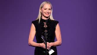 Em entrevista recente, Katherine LaNasa contou que o ator Dennis Hopper não a deixou "em paz" por muito tempo