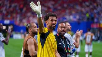 Conheça a história emocionante da mãe do goleiro Vozinha, que conseguiu derrubar uma taxa altíssima nos EUA para ver o filho na Copa do Mundo