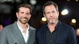 Bradley Cooper fala sobre a dependência química, a importância da amizade e como a sobriedade transformou sua vida