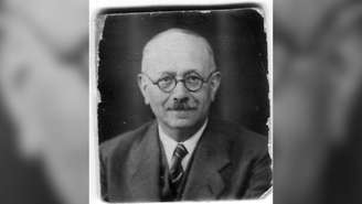 Foto de Marc Bloch, historiador francês, precursor da análise da desinformação, torturado e morto pela Gestapo, entrou para o Panteão nesta terça-feira, 23 de junho de 2026.