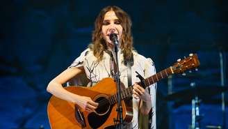 A cantora PJ Harvey em 2024
