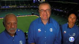 O narrador Everaldo Marques entre os comentaristas Júnior e Cristiane, na Globo: audiência alta, mas longe do Mundial de 2022