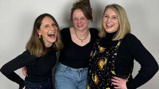 Natasha, Gemma e Helen se tornaram inseparáveis desde que descobriram ser irmãs