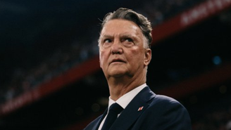 Louis Van Gaal no estádio