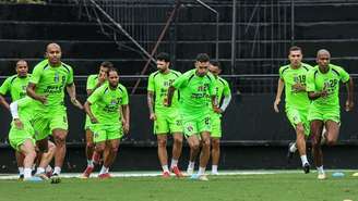 Santa Cruz terá duelo difícil dentro de casa.