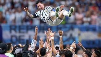 Messi perde pênalti, mas Argentina consegue a virada contra o Egito