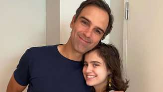 Ela superou o bullying e comentários na faculdade para brilhar nos palcos e construir sua própria história de amor. Conheça Valentina Schmidt!