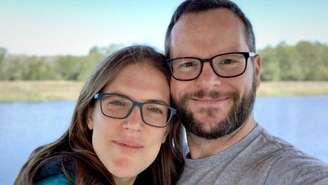 Katie e Alan Donegan conseguiram se aposentar quando ele tinha 40 anos, e ela, 35