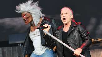 Bruce Dickinson durante show do Iron Maiden no Eddfest, em 2026