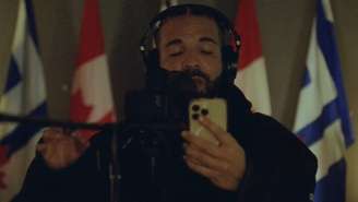Drake em cena do videoclipe da música 'Make Them Remember'; rapper perdeu 1,5 milhão de dólares em aposta errada na seleção argentina
