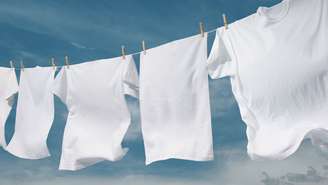 Saiba como usar este ingrediente para deixar as roupas mais brancas, remover odores e potencializar a lavagem de forma simples
