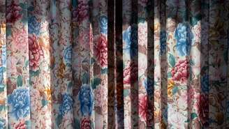 Cortinas estampadas podem se tornar o principal destaque da decoração e transformar completamente o ambiente