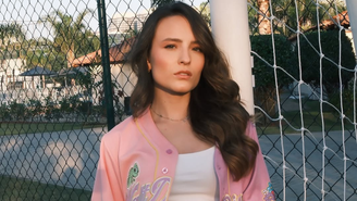 Larissa Manoela 