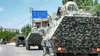 Esta foto divulgada pela assessoria de imprensa do Exército libanês, em 15 de julho de 2026, mostra veículos do Exército libanês em patrulha em Froun, no distrito de Bint Jbeil, no sul do Líbano. (Imagem ilustrativa)
