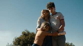 Entre ausências e recomeços, 'Pequenas Criaturas' constrói um delicado drama familiar (Divulgação)
