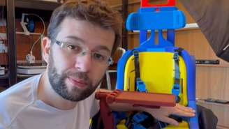 Físico cria cadeiras de rodas para crianças com impressão 3D e sonha com rede de voluntários