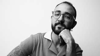 Edição comemorativa de 'Jantar Secreto', o novo 'A Estranha na Cama' e mais em papo com Raphael Montes