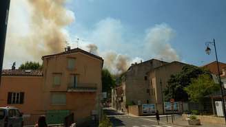 Cotignac, no departamento de Var, sudeste da França, é uma vila ameaçada pelo incêndio avivado pelo mistral, em 23 de julho de 2026.