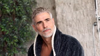 Reynaldo Gianecchini com o cabelo grisalho