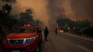 Incêndio em Agia Paraskevi, próximo a Porto Germeno, na Grécia, em 1º de agosto de 2026.