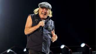 Brian Johnson, do AC/DC, se apresenta no Allegiant Stadium, em agosto de 2026 (Foto de Ethan Miller/Getty Images)