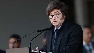 Javier Milei voltou a fazer críticas duras a Lula no domingo