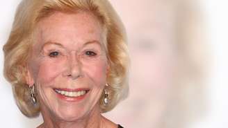 Conheça a trajetória e os ensinamentos de Louise Hay sobre amor