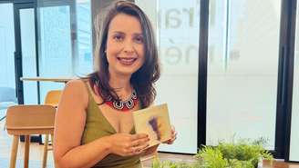 Com seu álbum 'Canto Azul', a artista nordestina Bruna Hetzel conta como sua formação em antropologia se mistura com sua carreira musical.