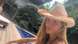 Deborah Secco compartilhou uma reflexão sobre a importância de não levar tudo para o lado pessoal