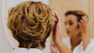 Cabeleireiros explicam quais cortes de cabelo ajudam a renovar o visual, facilitar a rotina e valorizar diferentes tipos de fios