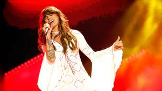 Ella Langley em performance no CMA Fest 2026