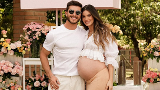 Klebber Toledo e Camila Queiroz 