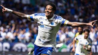 Wesley após marcar em sua estreia pelo Cruzeiro 