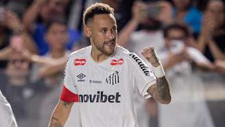 Neymar tem cinco participações em gols pelo Santos em 5 jogos pós-Copa do Mundo.