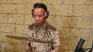 John Paris, baterista da banda Earth, Wind & Fire