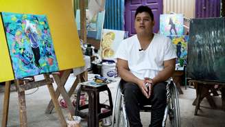 Artista Melvin Gómez questiona manutenção do regime de exceção em El Salvador