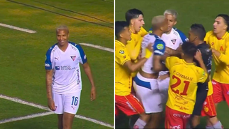 Deyverson provoca torcida adversária e se envolve em confusão nos acréscimos de uma partida pelo Campeonato Equatoriano.