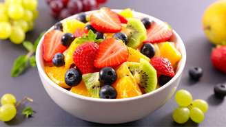 Conheça as frutas de cada estação e entenda por que consumir alimentos da safra pode trazer vantagens para a alimentação e para o bolso