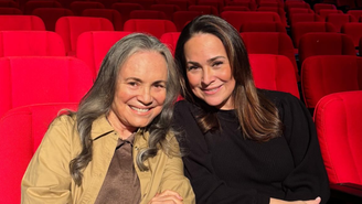 Regina Duarte e Gabriela Duarte estão em cartaz no teatro