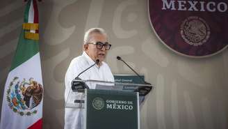 Rubén Rocha Moya pronuncia um discurso durante a inauguração de un hospital público em Culiacán, no estado mexicano de Sinaloa, em 10 de agosto de 2024.