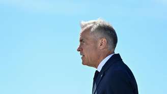 Carney afirmou que as novas tarifas foram um erro de cálculo dos EUA concebido para "nos prejudicar e dividir"