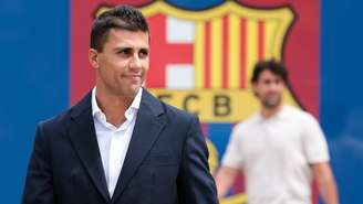 Rodri sai dos escritórios do Barcelona antes de apresentação em seu novo clube - 