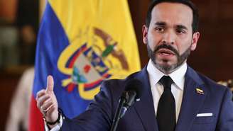 O presidente colombiano, Abelardo de la Espriella, ordenou ações coordenadas entre a autoridade migratória e a polícia para deportar migrantes ilegais. (Imagem ilustrativa)