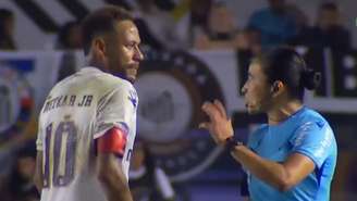 Leitura labial expõe discussão entre Neymar e árbitra durante empate do Santos (GE TV)
