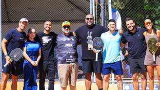 Atletas e equipes 