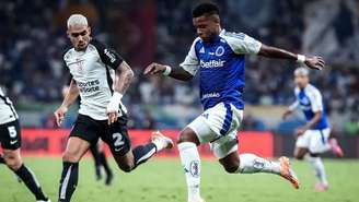 Matheuzinho, do Corinthians, e Keny Arroyo, do Cruzeiro 