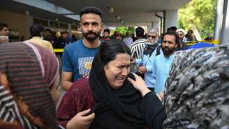 Mulher entrevistada pela AFP, Jaweria, afirmou ter perdido sua filha no incêndio, na ala de Saúde Materno-Infantil (MCH) do Hospital do Instituto de Ciências Médicas do Paquistão (PIMS), em Islamabad, em 26 de agosto de 2026.